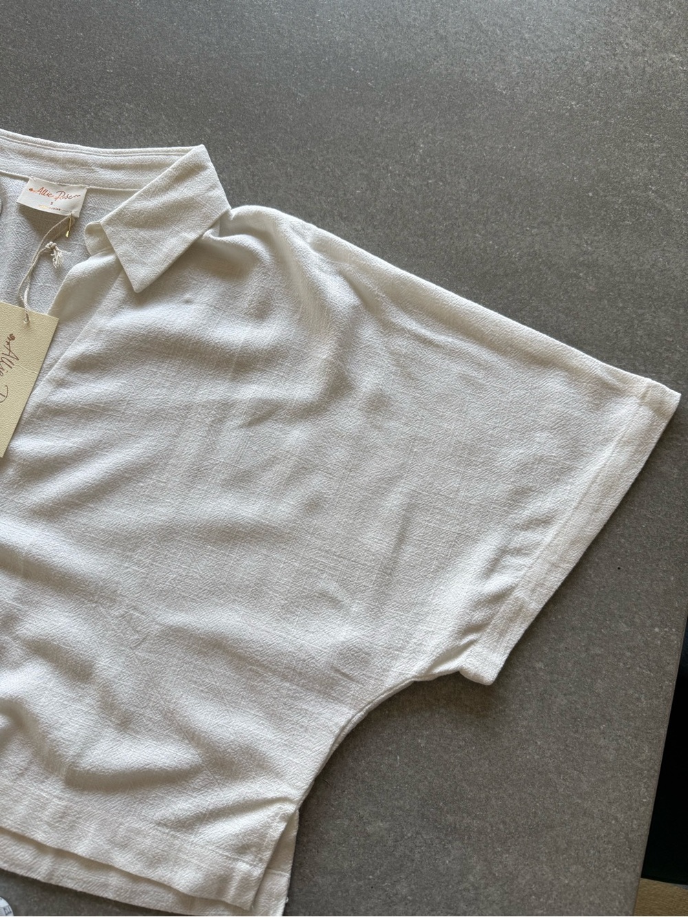 NWT Allie Rose Ivory Linen Blend Collared Crop Top Size Small - Picture 11 of 11